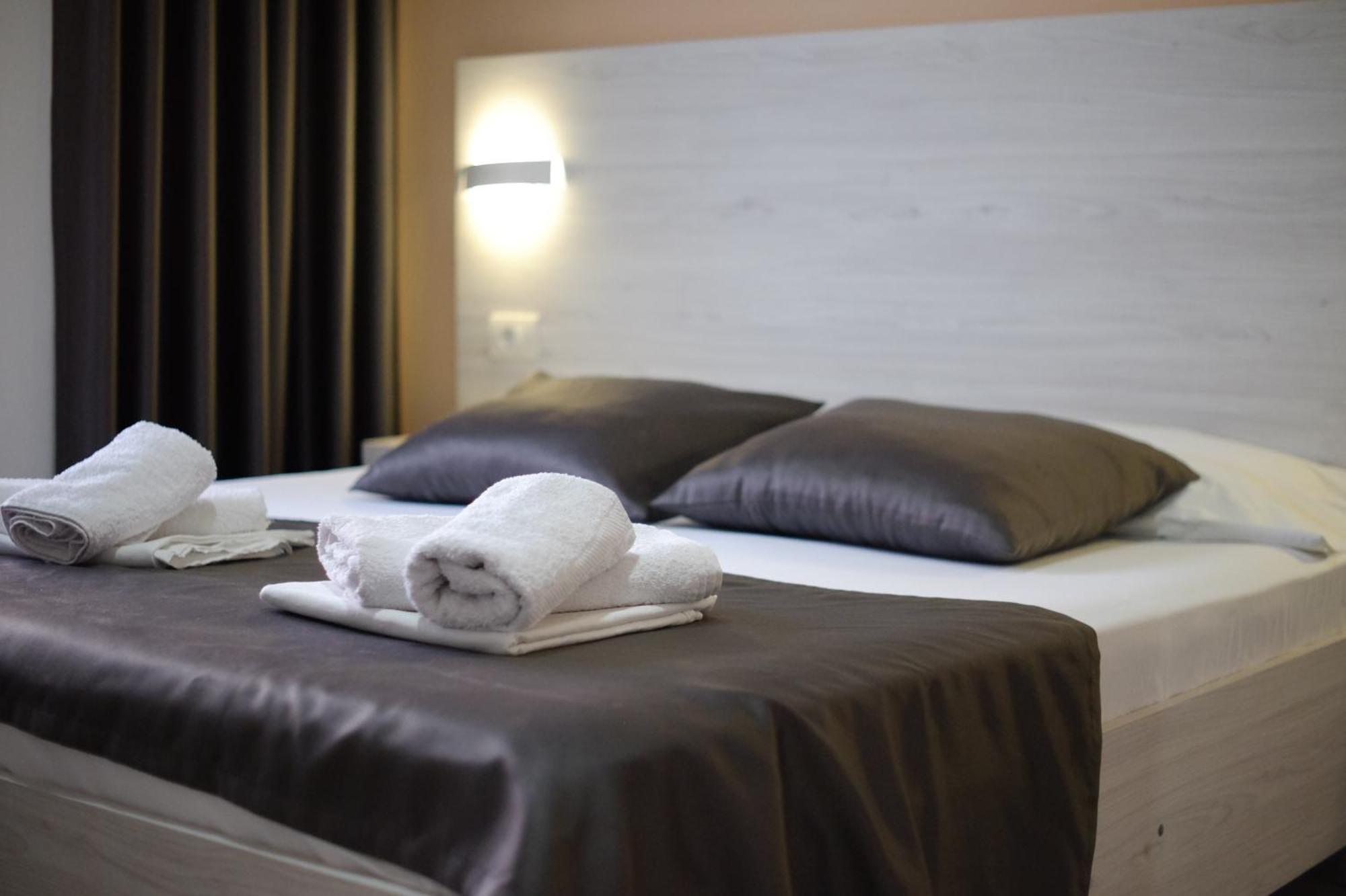 Molla Apartments Ulcinj Esterno foto