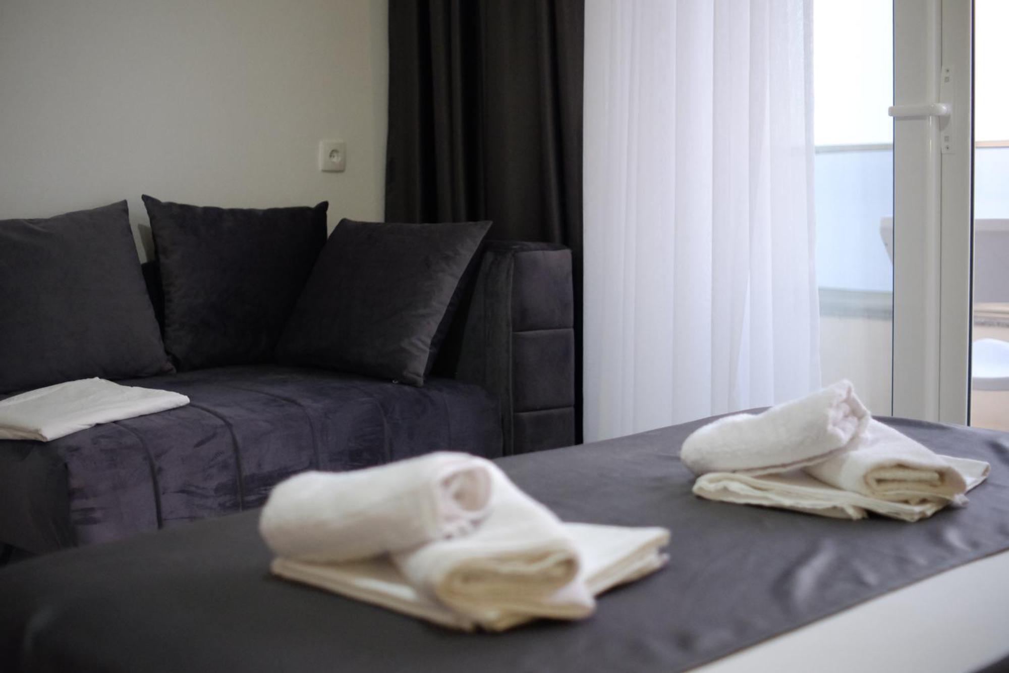 Molla Apartments Ulcinj Esterno foto