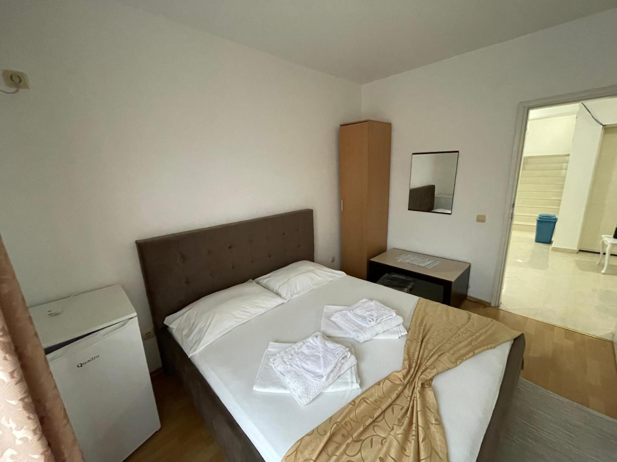 Molla Apartments Ulcinj Esterno foto